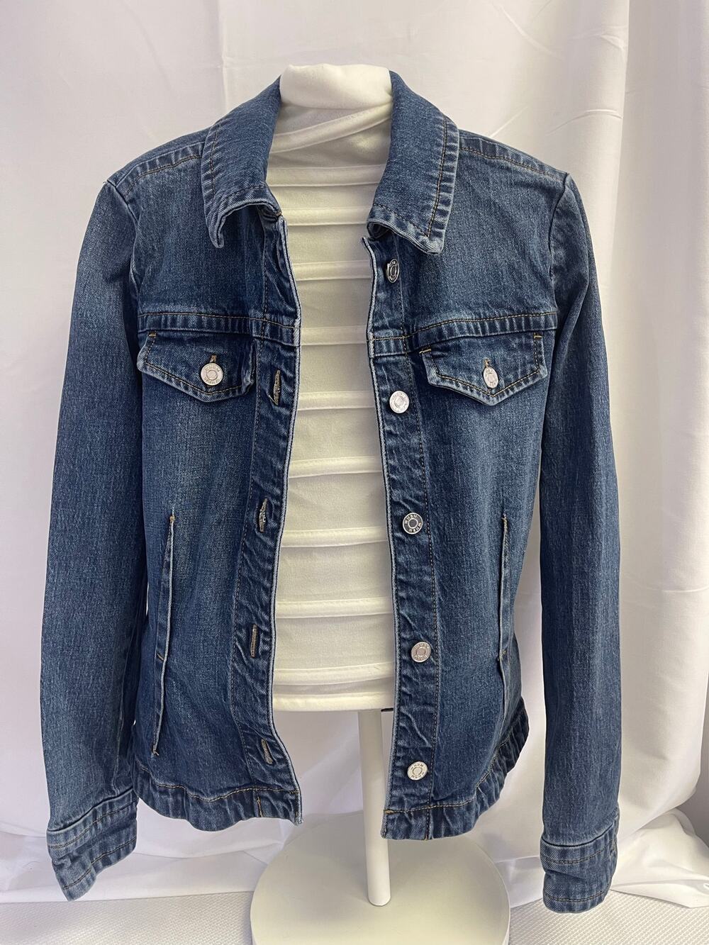 White House Black Market WHBM Denim Jacket Small Blue Belted Utility Stretch